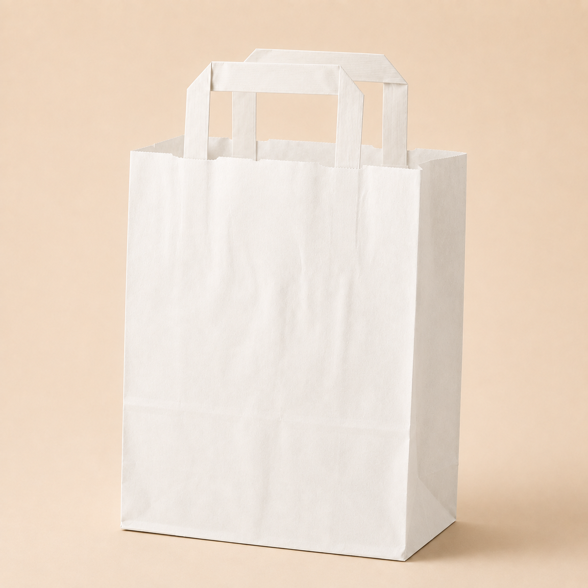 Standardmäßige, unbedruckte Papiertragetaschen zum Mitnehmen, ohne Namen / ohne Design